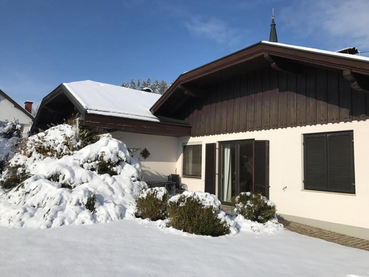 V Gemuetliches Gartenhaus Smihel nad Pliberkom Dış mekan fotoğraf